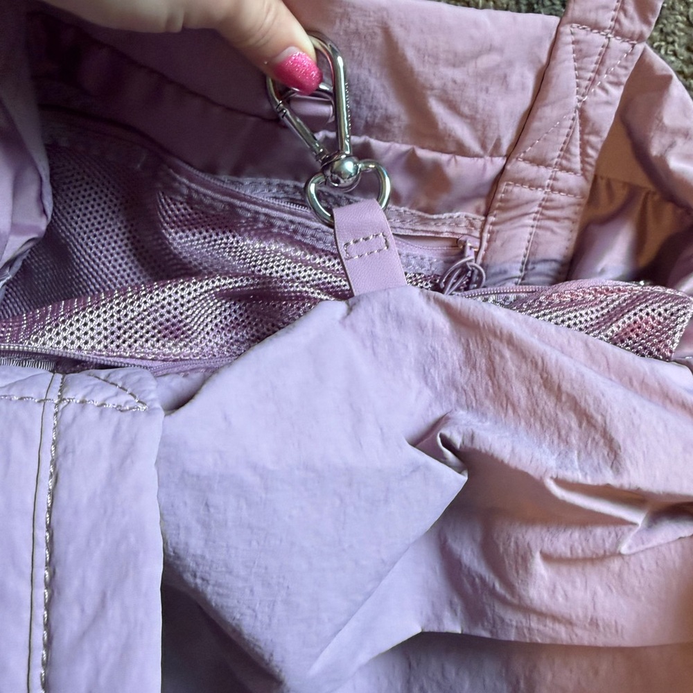 Lululemon on my level pink bag - Picture 6 of 10